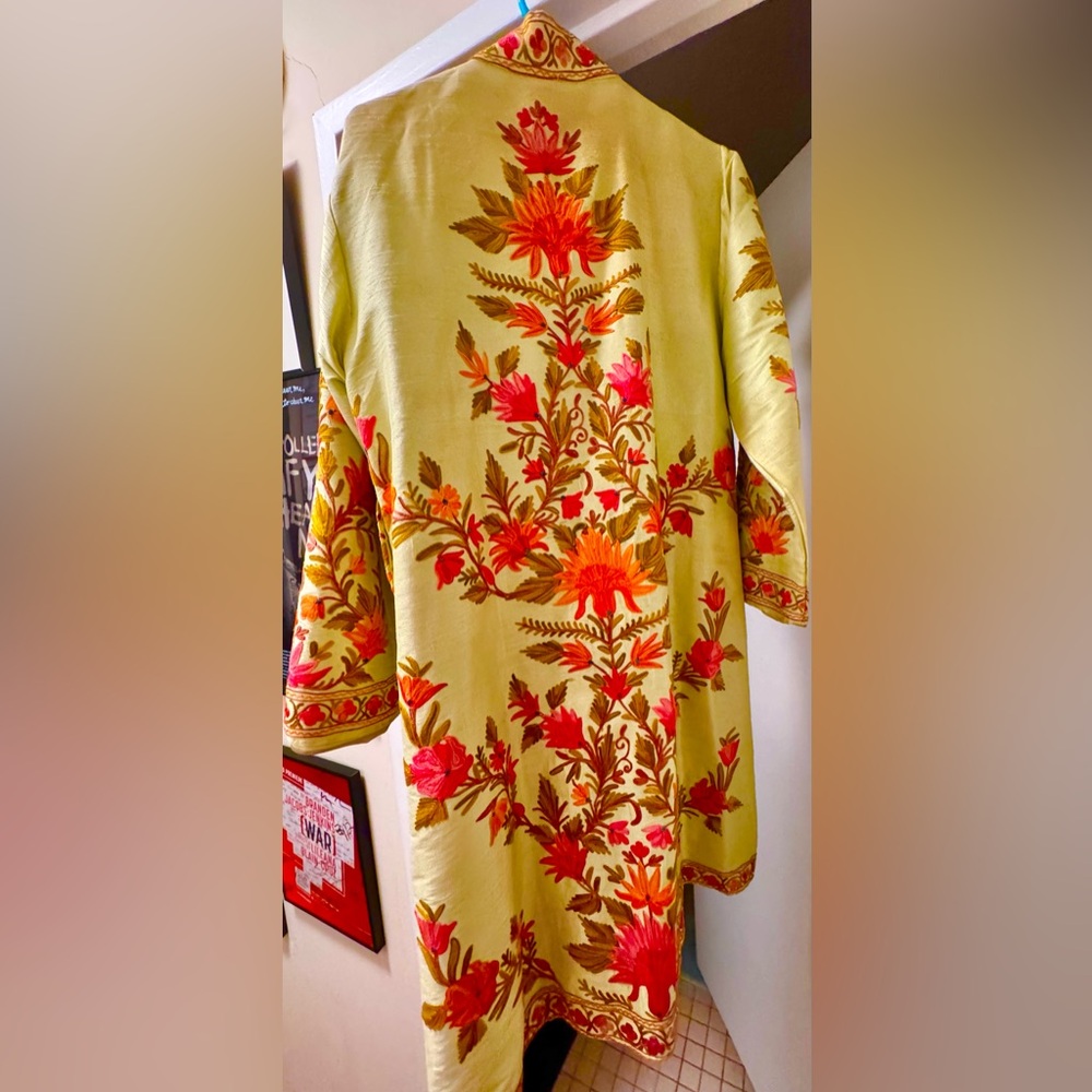 Title: Exquisite Hand-Embroidered Floral Coat - Vintage/